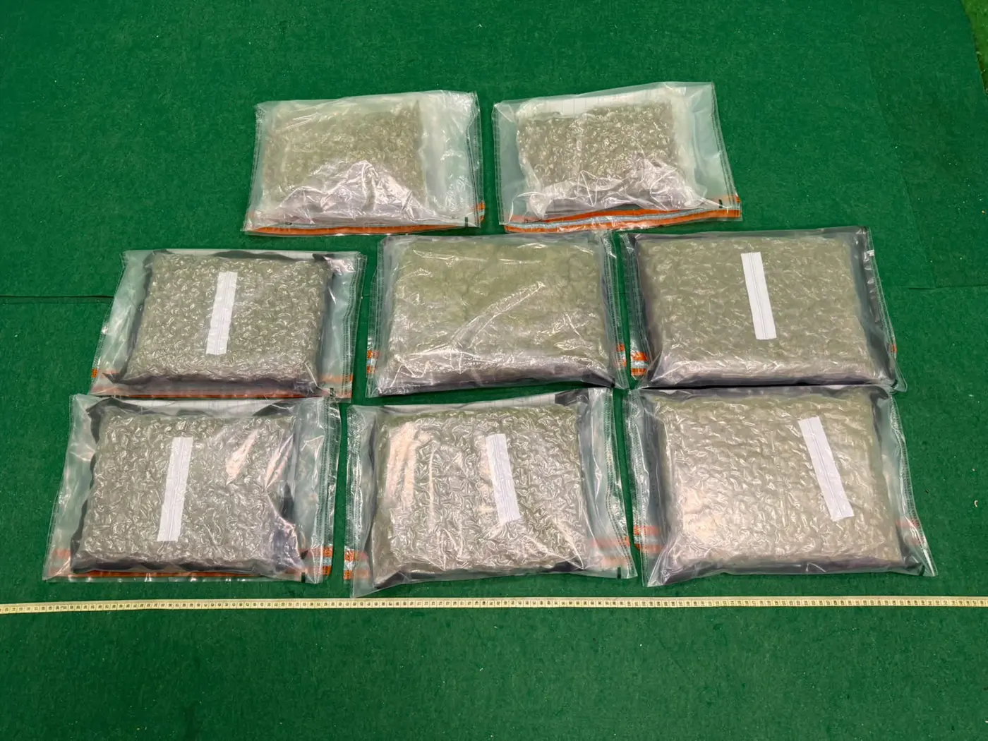 機場海關連破兩宗藏毒共檢約9公斤大麻花